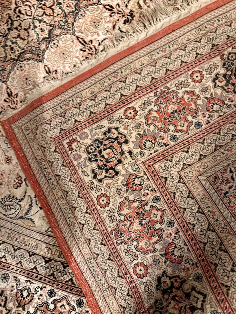 極上 イスファハン シルク ペルシャ絨毯 メダリオン 白地 245×155cmの