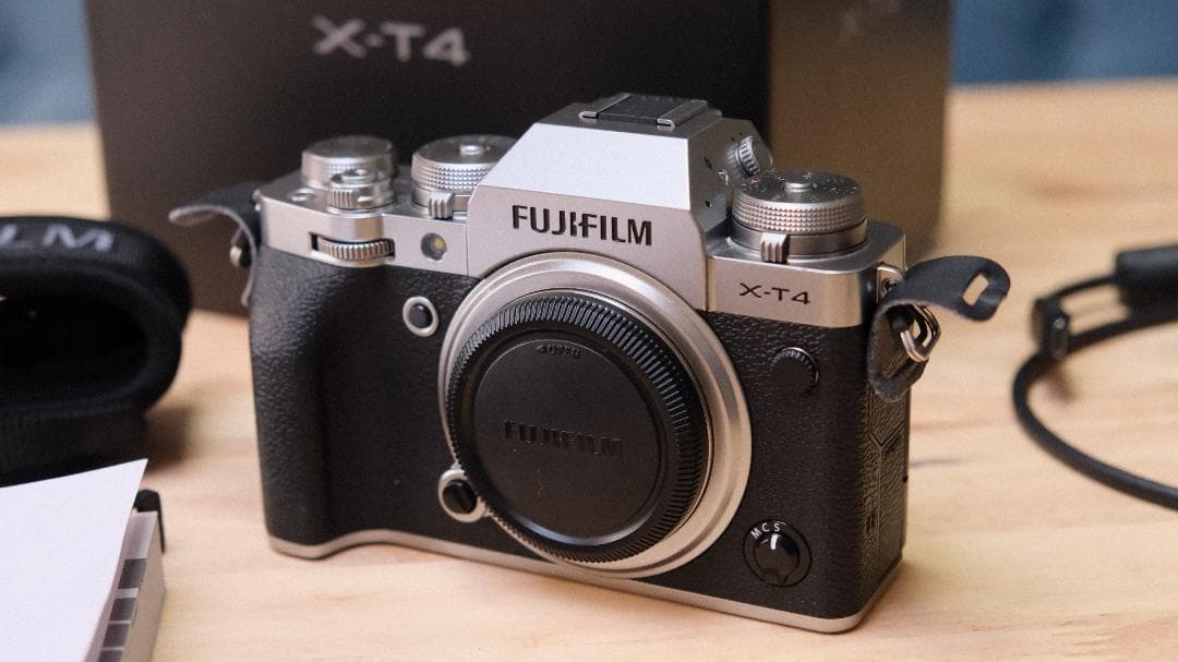 【修理点検済】FUJIFILM (フジフイルム) X-T4 ボディ　シルバー 修理点検済】FUJIFILM (フジフイルム) X-T4 ボディ シルバー - メルカリ