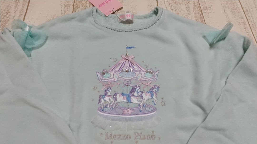 《新品タグ付き》メゾピアノ メリーゴーランド　トレーナー　130
