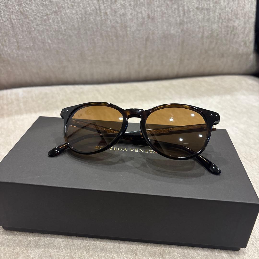 Bottega Veneta Sunglass ブラウン　イントレチャート Classic Oval Sunglasses in Havana/brown | Bottega Veneta US