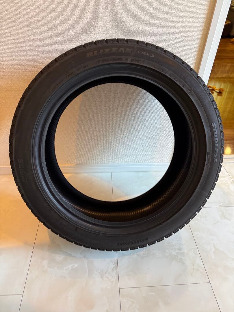 BLIZZAK VRX3 225/45R18 スタッドレスタイヤ【ほぼ新品】 ブリザック BRIDGESTONE ブリヂストン BLIZZAK VRX3 225/45R18