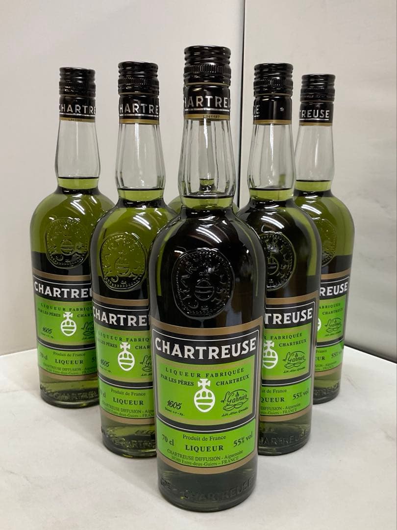 CHARTREUSE VERTE シャルトリューズ ヴェール 55% 6 本 楽天市場】シャルトリューズ ヴェール 緑 700ml 55% 700ml Chartreuse