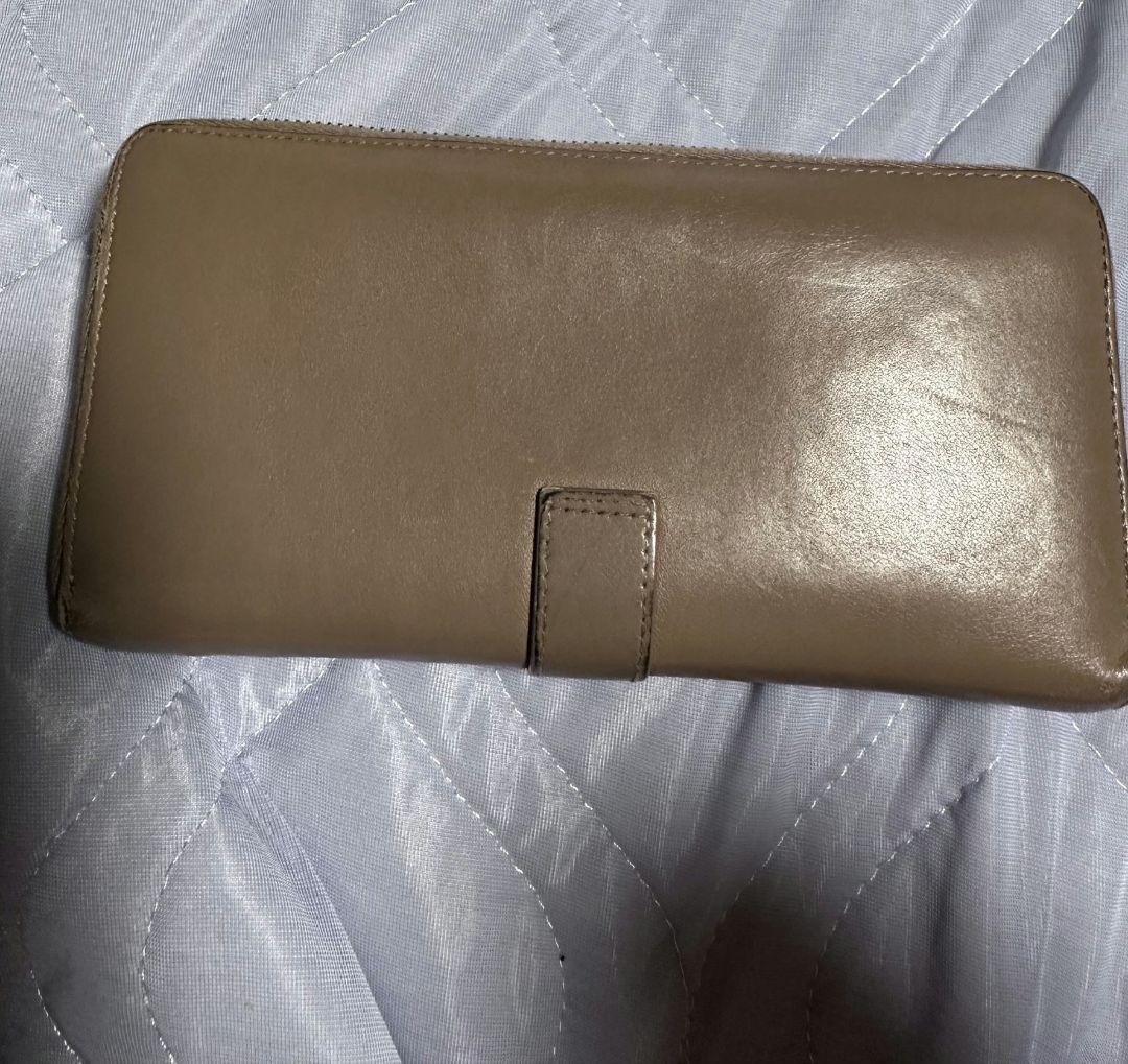 イヴ・サンローラン 長財布 ベージュ♡ - メルカリ