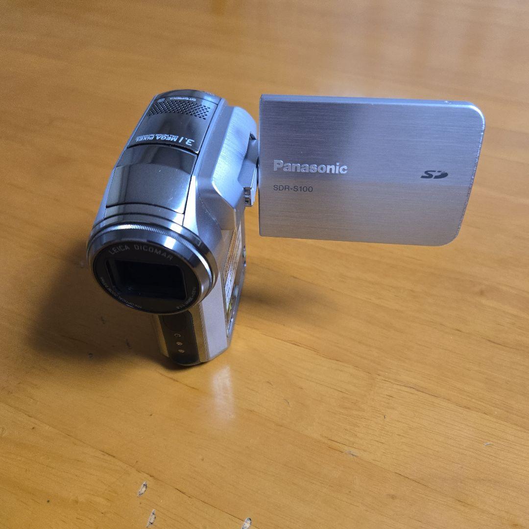 Panasonic SDR-S100 ビデオカメラ 本体 純正バッテリー·充電器 新品PANASONIC SDR-S100 激安販売 LaptopBattery.jp