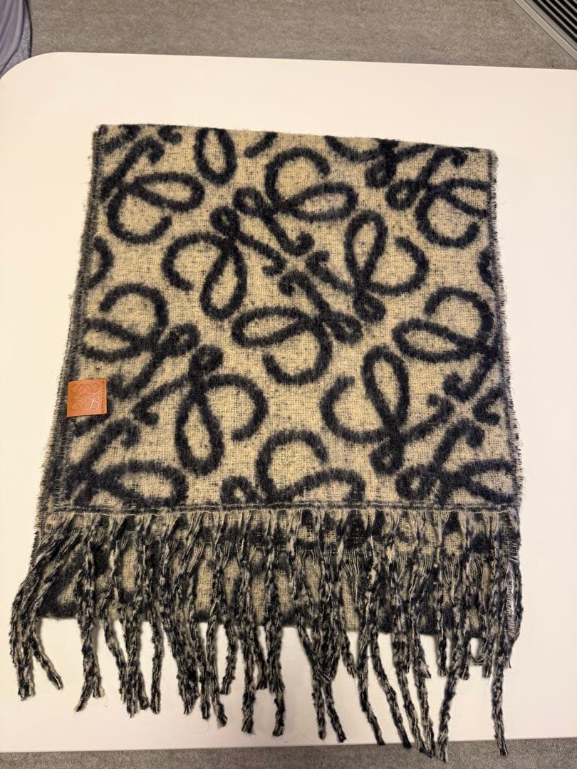 UZED ロエベ LOEWE アナグラム ウール アルパカ アナグラム スカーフ（アルパカ&ウール） ブラウン - LOEWE Japan