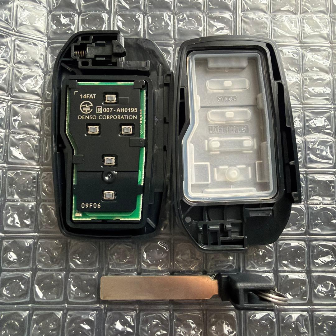 美品】トヨタ 純正スマートキー 90ヴォクシー 007-AH0195 - メルカリ