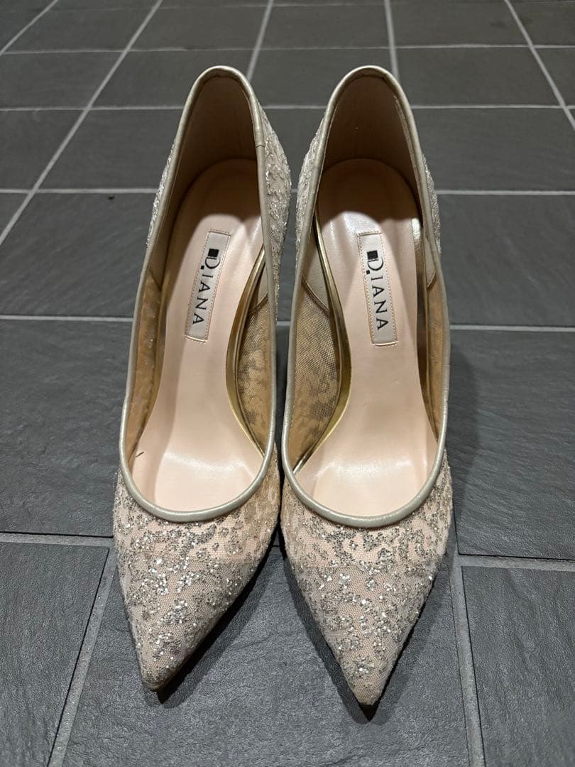 値下】DIANA パンプス23cm グリッターチュール - メルカリ
