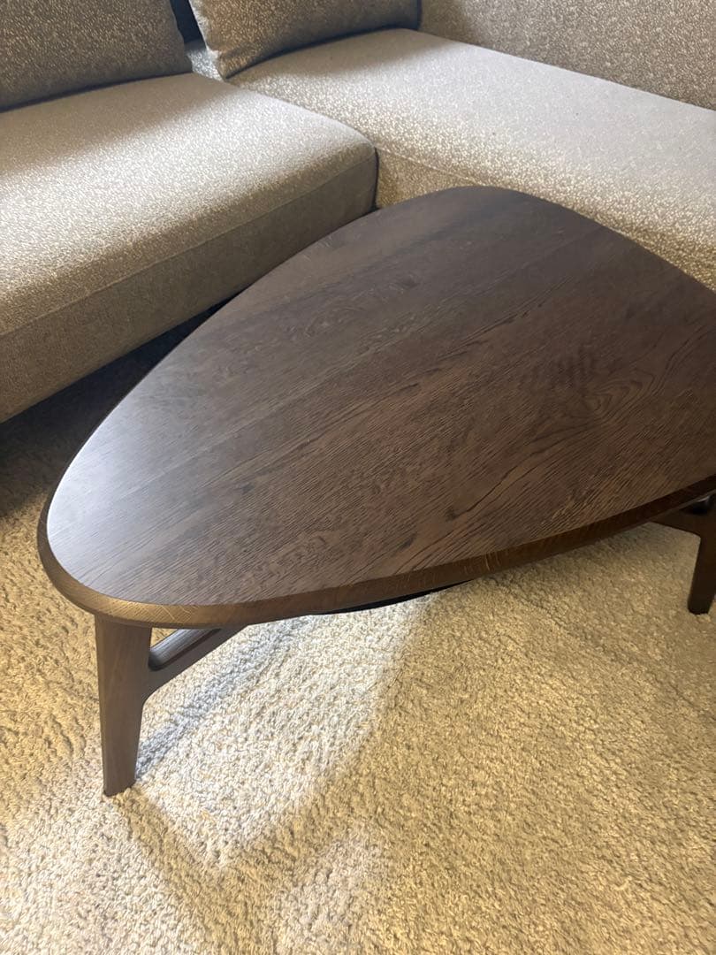 カリモク ベージュL字型ソファと三角テーブルセット - メルカリ