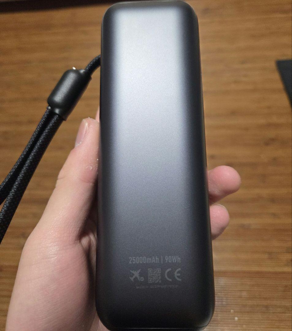 Anker　25000mAhモバイルバッテリー Anker Power Bank (25000mAh, Built-In & 巻取り式USB-Cケーブル