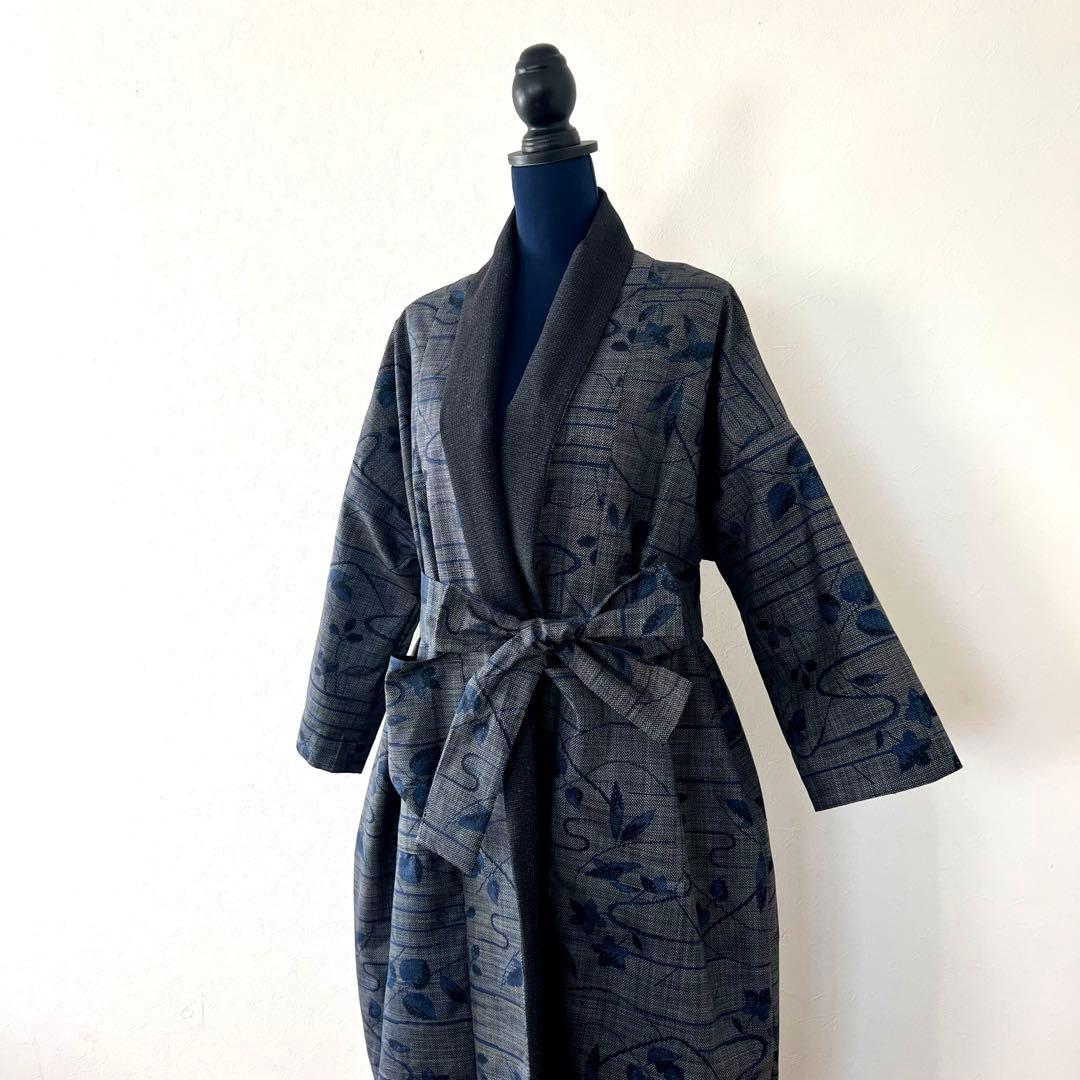✴︎本場大島紬✳︎✴︎ローブコート✴︎正絹✴︎着物リメイク