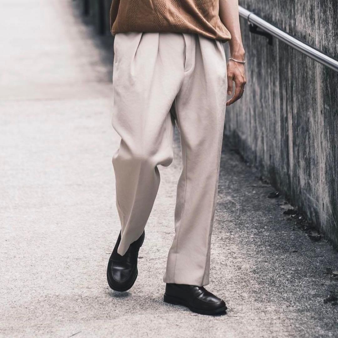 NEAT ベージュ チノパン サイズ48