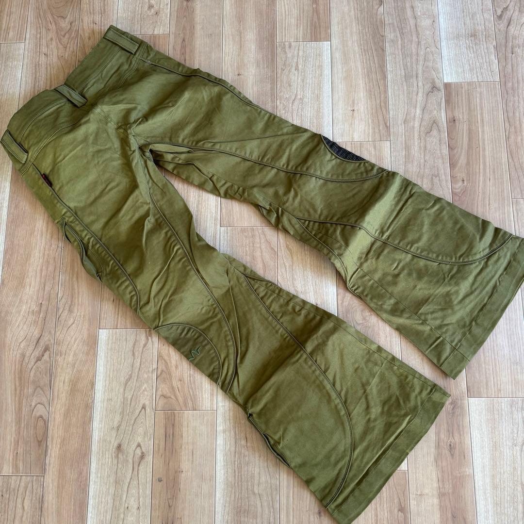 新品SPACE TRIBE レイヴフレアパンツ カーキ - メルカリ