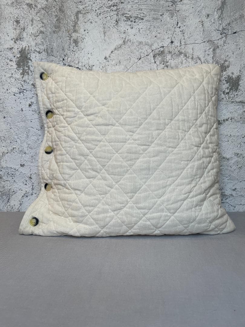 RHC x Utility Canvas 　キルティング クッション⚫︎ホワイト Utility Canvas for Ron Herman Quilted Cushion New Release News