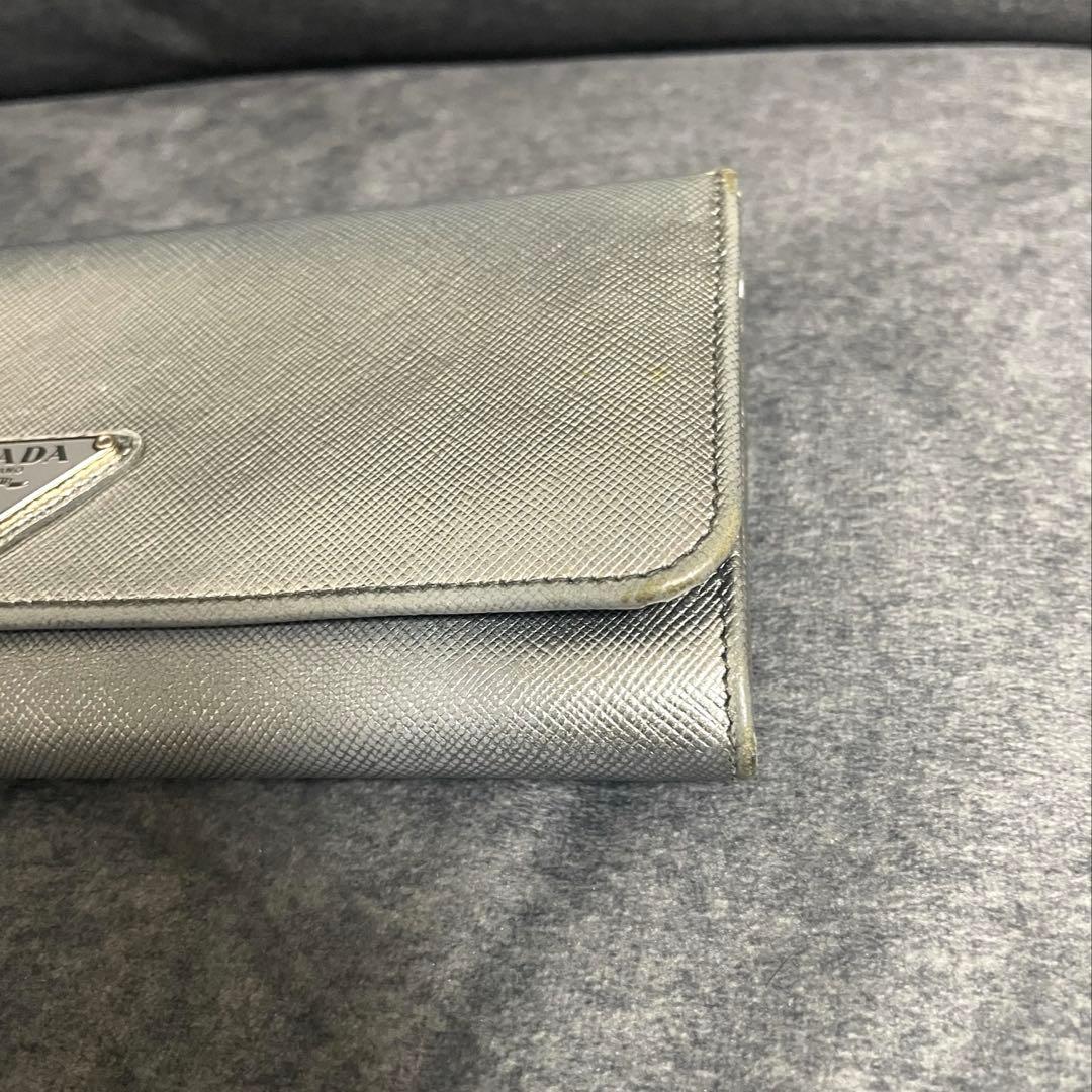PRADA サフィアーノレザー 長財布 シルバーの通販はau PAY マーケット