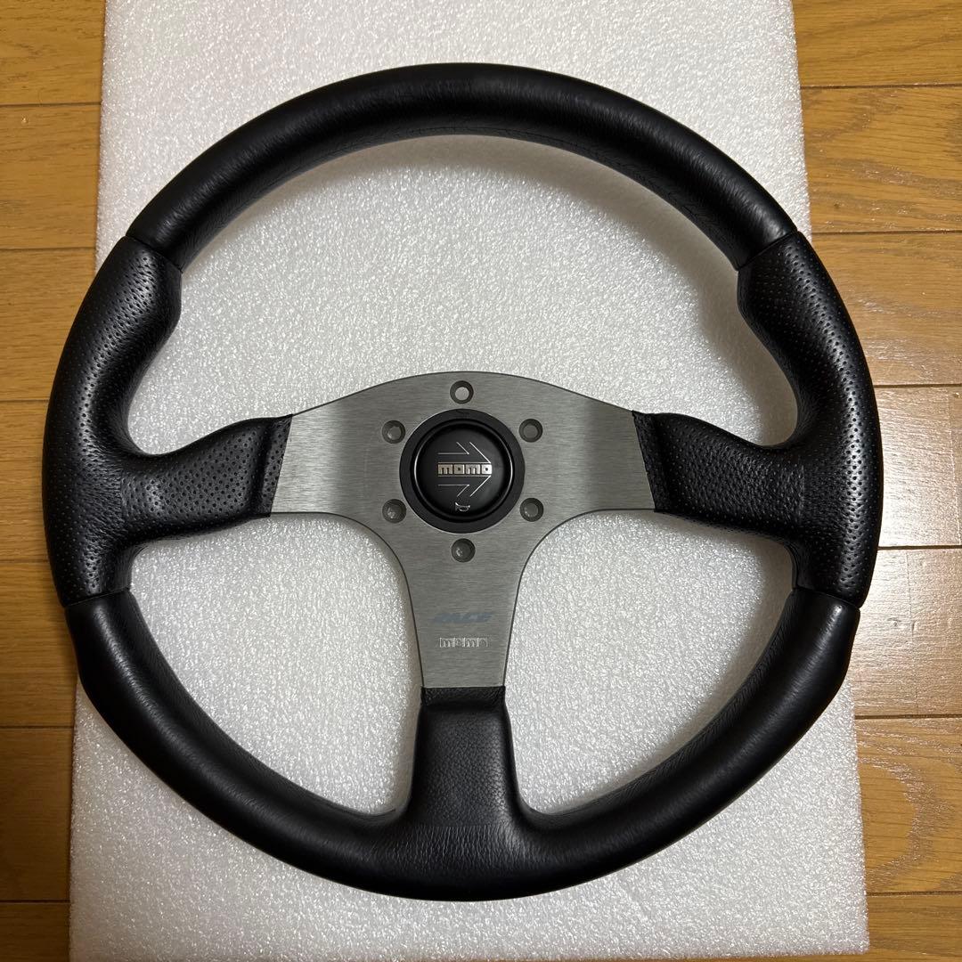 MOMO ステアリングホイール RACE 350mm MOMO Race 350mm Steering Wheel | MrSteeringWheel