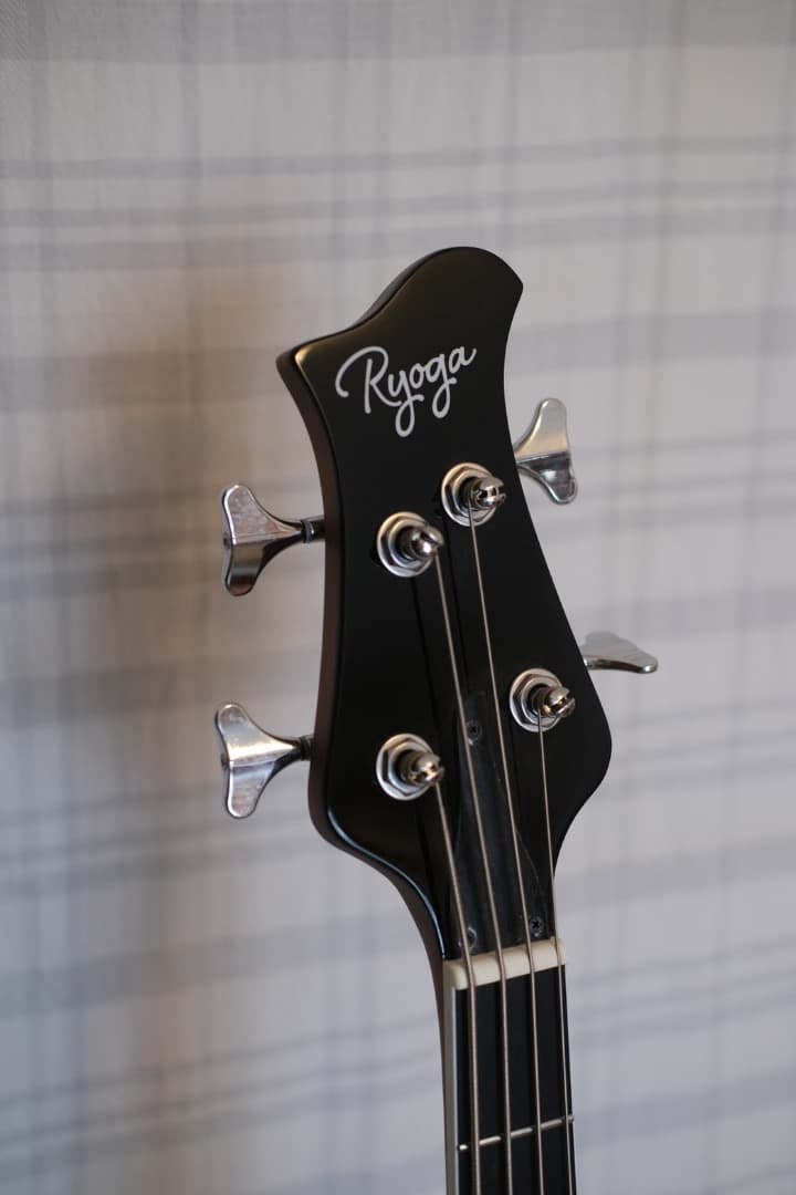 美品 ◼︎ Ryoga VAL-BASS エレキベース ブラック - メルカリ