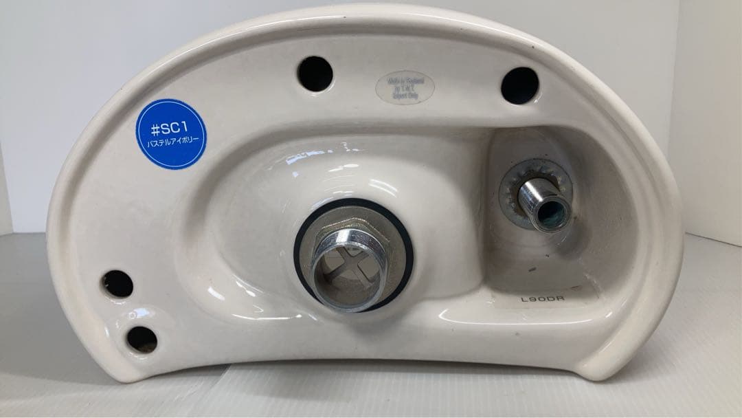 TOTO 壁掛洗面器 L90DR #SC1 パステルアイボリー 中古 傷あり - メルカリ