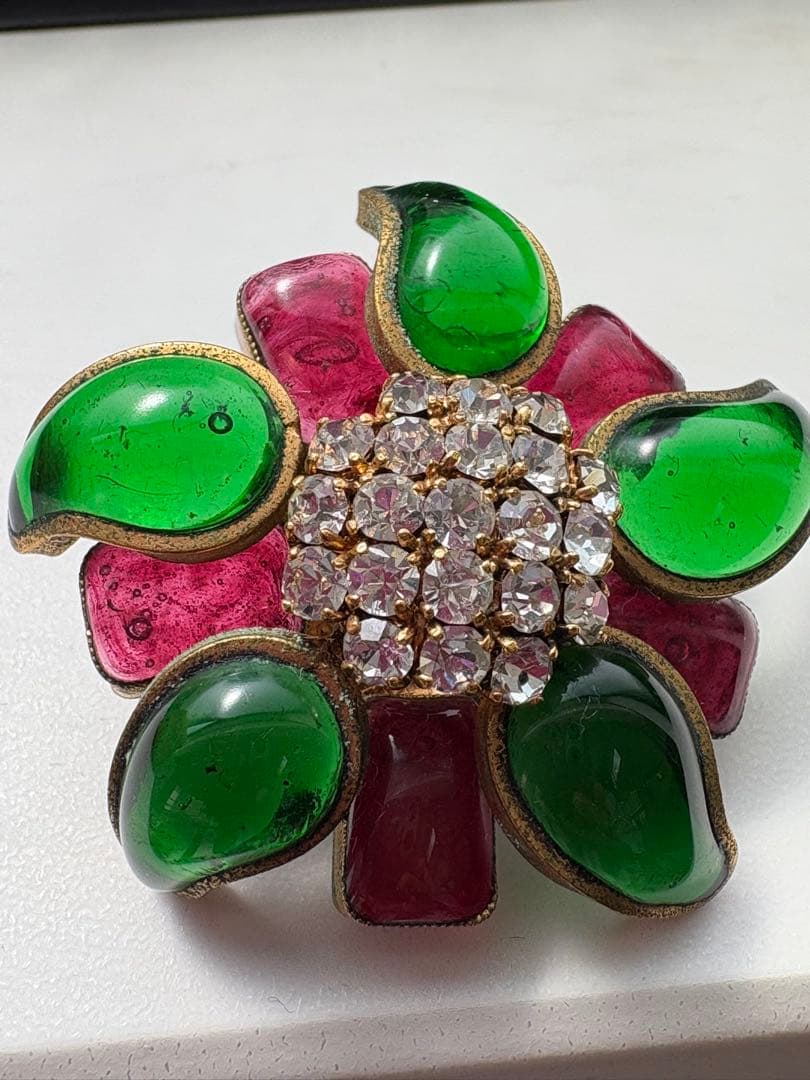 CHANEL 花形 ブローチ 205 フランス製 CHANEL（シャネル） ブローチ ABE264 B18058 レディース ピンバッチ