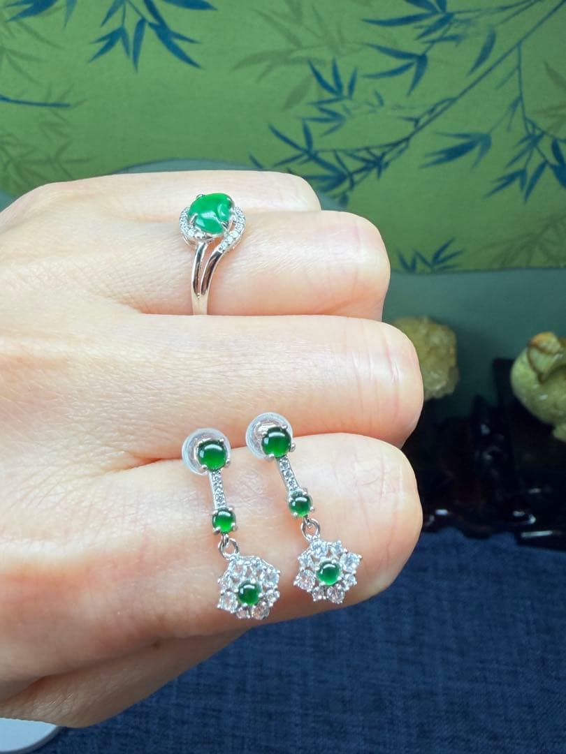 豪華版‼️天然本翡翠 極上ロウカン質翡翠、国標級S925氷陽緑ピアス