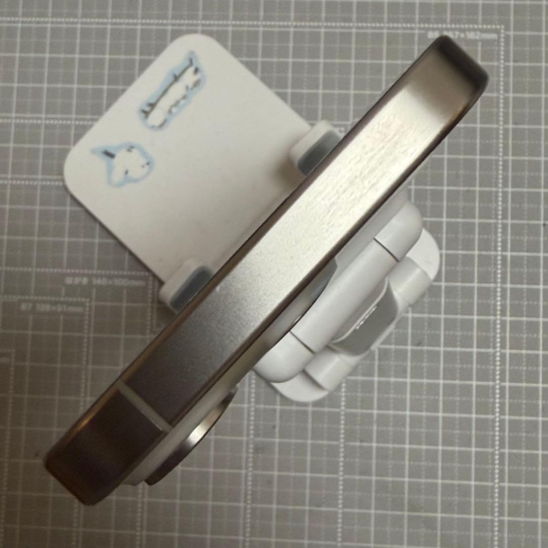 iPhone15 Pro 128GB ホワイトチタニウム バッテリー97% - メルカリ