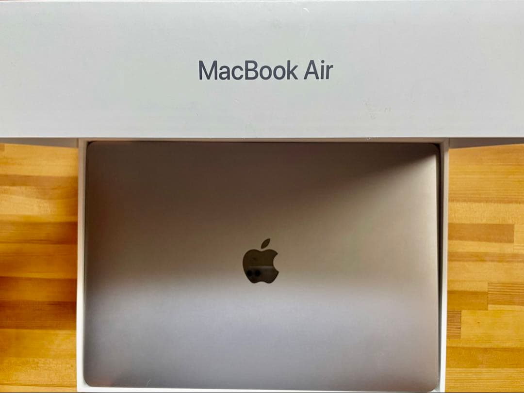 MacBook Air スペースグレイ13インチ 2018 i5 16GB Late 2018 Apple MacBook Air with 1.6GHz Dual core Intel Core i5