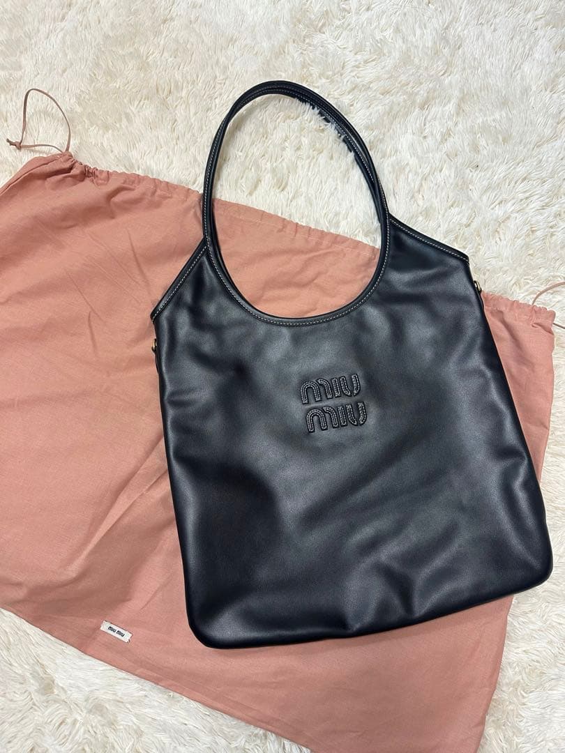 ピーチさん専用！miumiu レザートートバッグ - メルカリ