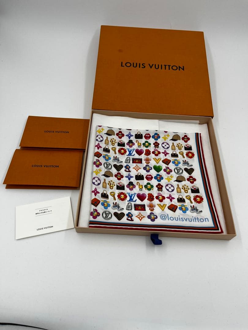 未使用！ルイヴィトンLouis Vuitton ハンカチ　スカーフM77355 未使用！ルイヴィトンLouis Vuitton ハンカチ スカーフM77355 - メルカリ