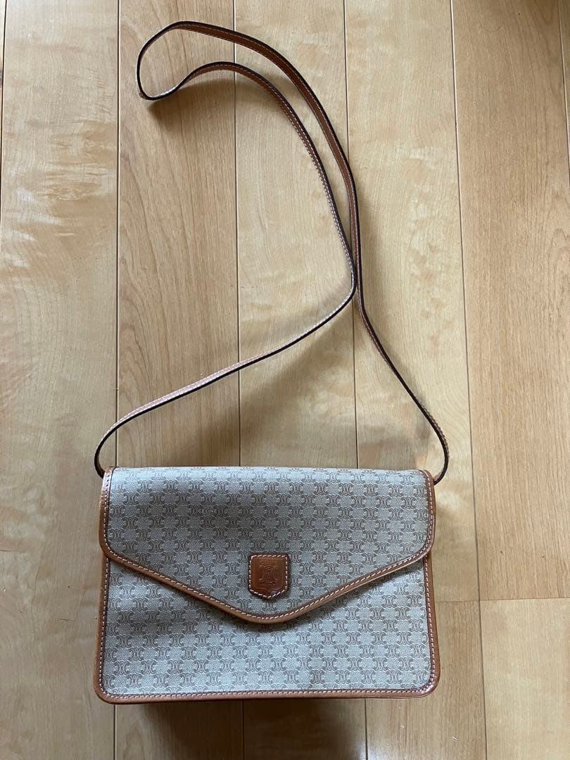 セリーヌ　レディースショルダーバッグ　レトロ CELINE（セリーヌ） MediumTabou Shoulder Bag ショルダーバッグ