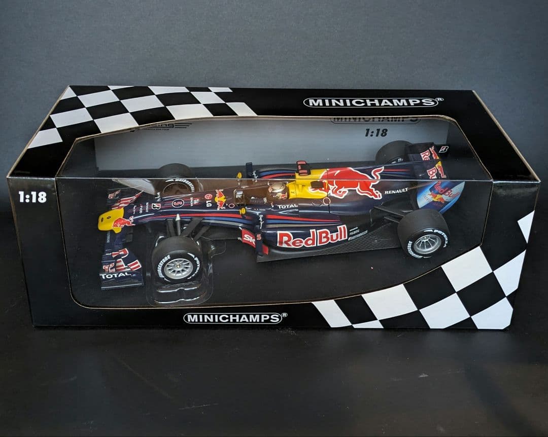 ミニチャンプス 1/18 レッドブル RB6 S.ベッテル ブラジルGP 優勝