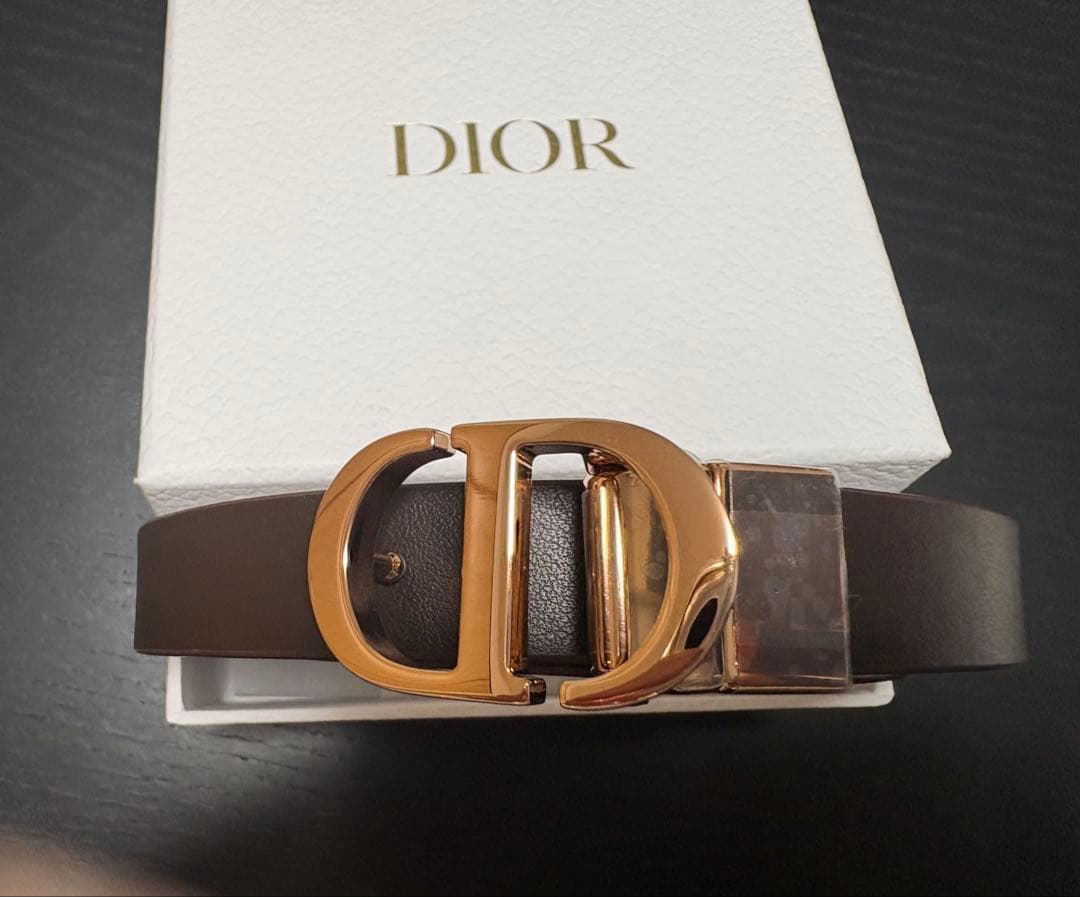 Dior ブラウンレザーベルト Dロゴバックル（限定色） - メルカリ