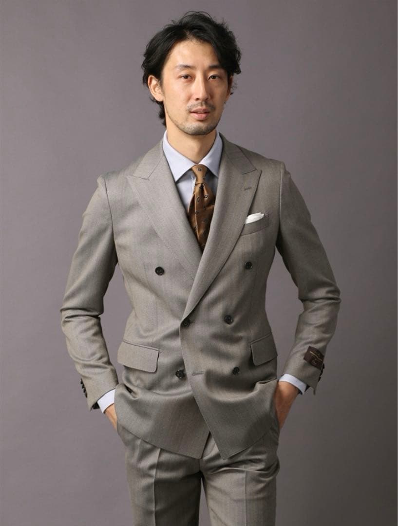 ダブルブレストスーツ ユニバーサルランゲージ - メルカリ