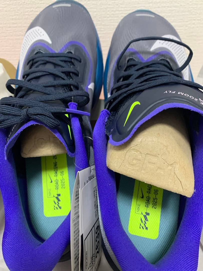 【未使用品】NIKEズームフライ6 27.5cm