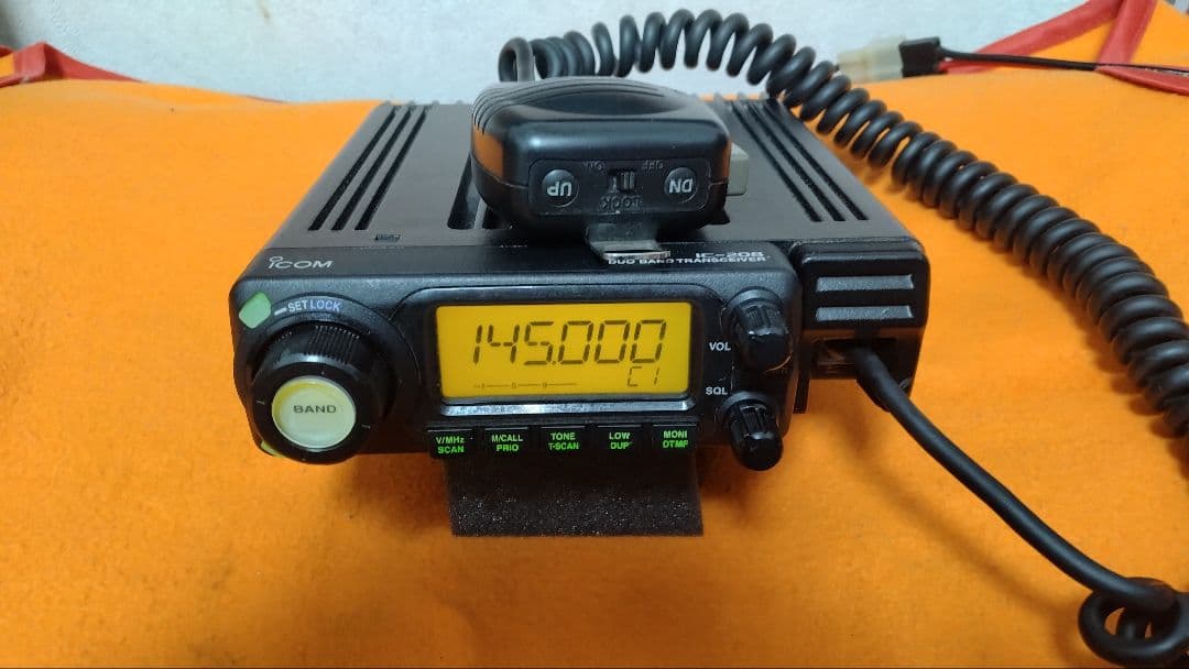 ICOMディユアルバンド144/430M…IC-208 動作品 IC-208【ICOM】144/430MHz(FM)20W 新スプリアス規制対応 現状渡し品