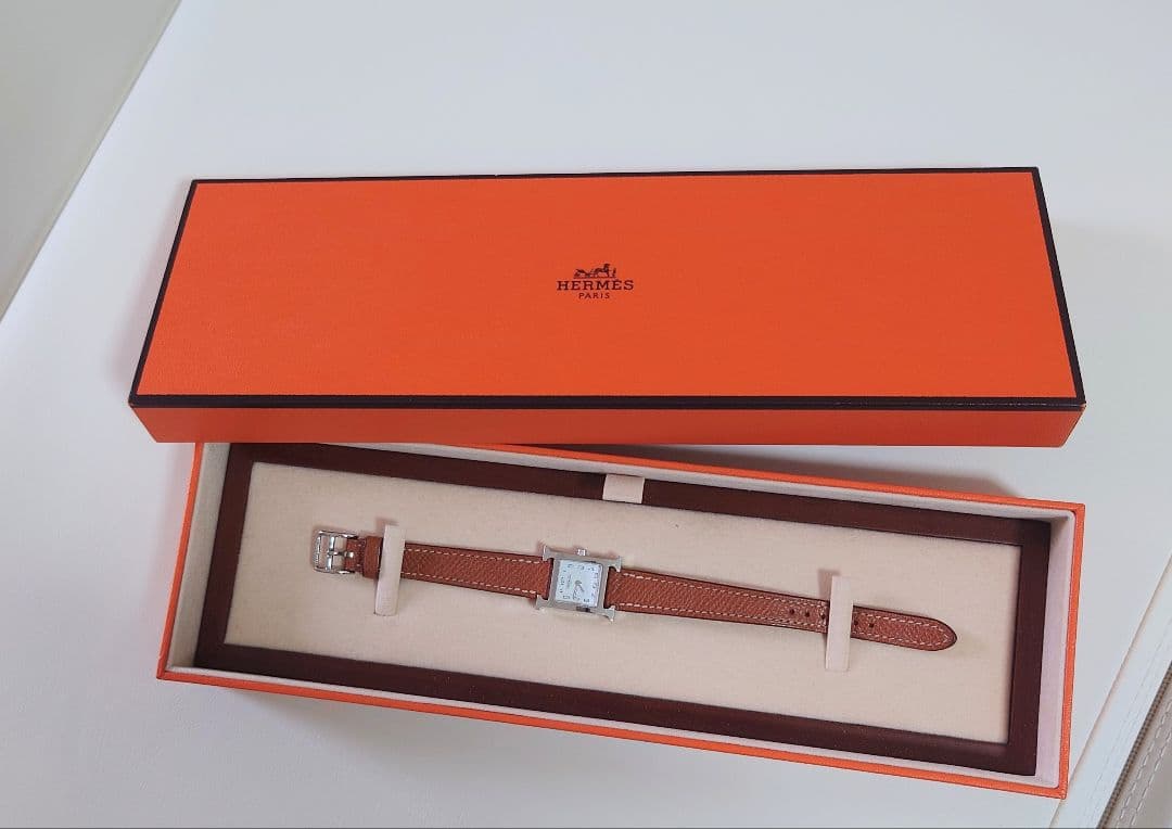 なっちゃん様専用HERMES ブラウンレザー 時計 専用ボックス付き