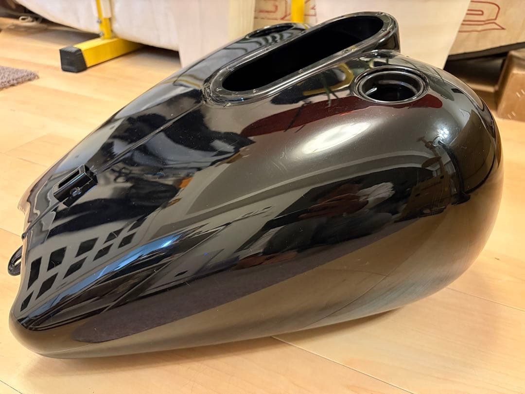 2006 ハーレーダビッドソン FLH ツーリング ガソリンタンク - メルカリ