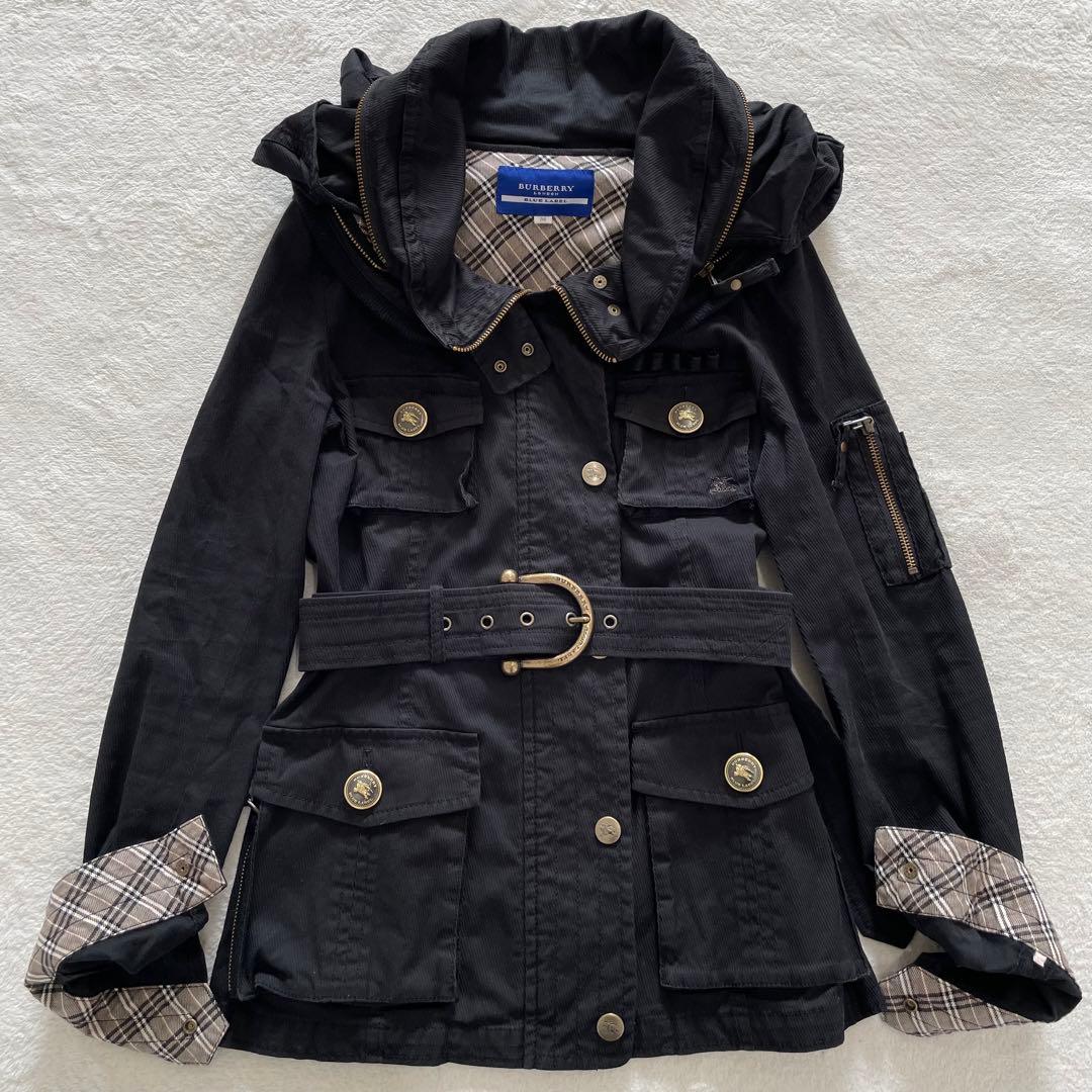 バーバリーブルーレーベル　ミリタリージャケット　黒　ベルト　ホースロゴ　チェック 美品 バーバリーブルーレーベル ブルゾン ジャケット パーカー