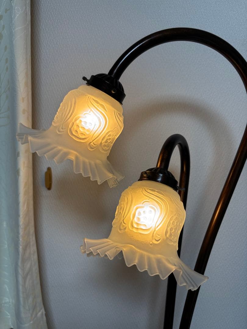 ROSY様専用 鍛冶屋の店VAN フロアスタンド 2灯 ガラスシェード - メルカリ