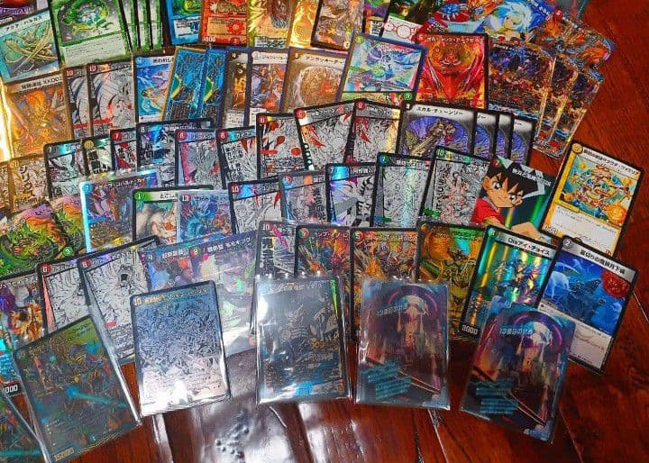 デュエマ まとめ売り 引退品 大量 2.5㎏ 約1500枚 デッキパーツ