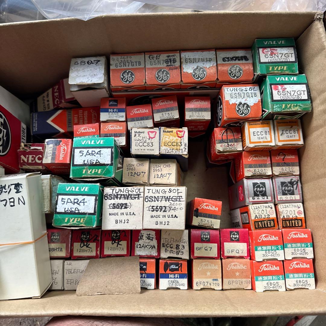 Toshiba RCA 真空管セット 5751 などいろいろ 父の遺品整理です。 Toshiba RCA 真空管セット 5751 などいろいろ 父の遺品整理です