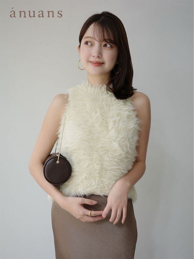 ánuans アイボリー ノースリーブ トップス - メルカリ