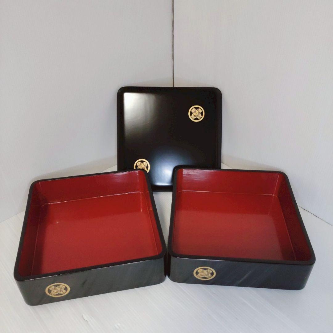 会津塗 3段重箱 丸に違い鷹の羽 家紋入 黒漆 木箱付年末年始の集まりに