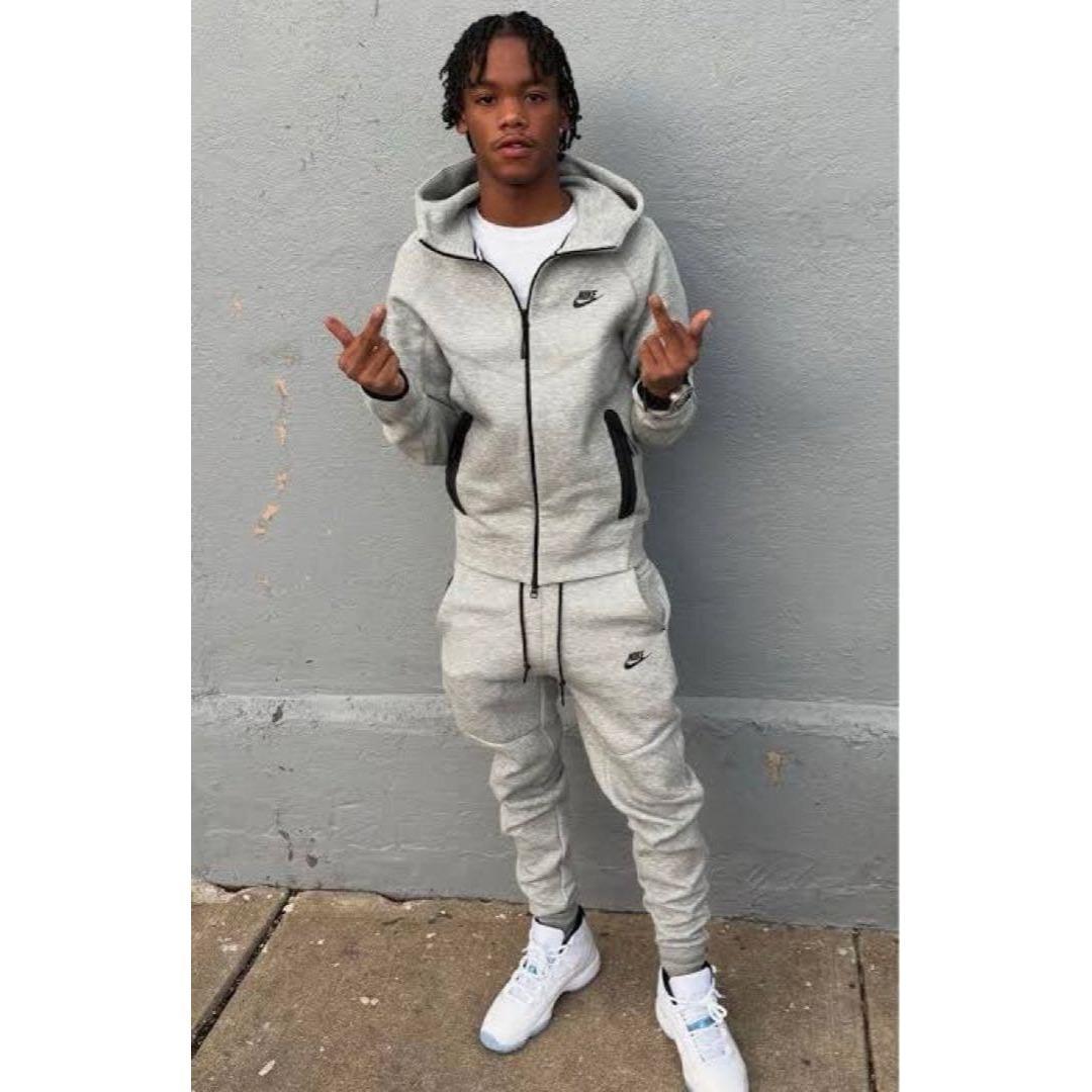 ✨ナイキ テックフリース パーカー グレー 旧モデル 廃盤 セントラル