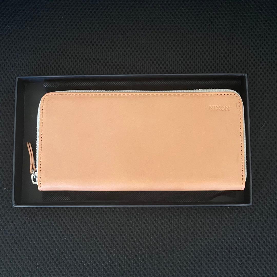 【未使用】NIXON ニクソン MOORE 本革 長財布 ナチュラル 未使用】NIXON ニクソン MOORE 本革 長財布 ナチュラル NIXON