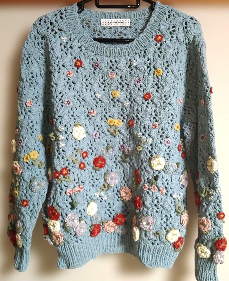 カラフル花モチーフブルーグレーニットセーター カネコイサオ - メルカリ