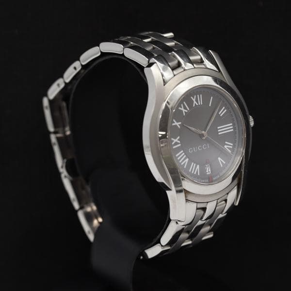 GUCCI グッチ QZ 5500M ブラック文字盤 メンズ腕時計 中古美品です