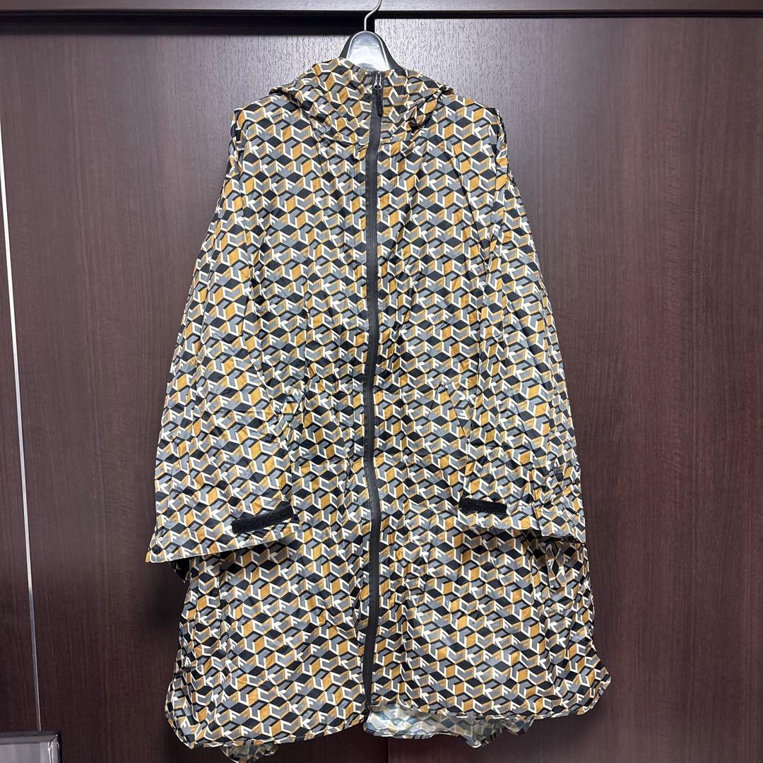 UNDERCOVER ✖️KiU コラボレインギア ポンチョ fuck柄 - メルカリ