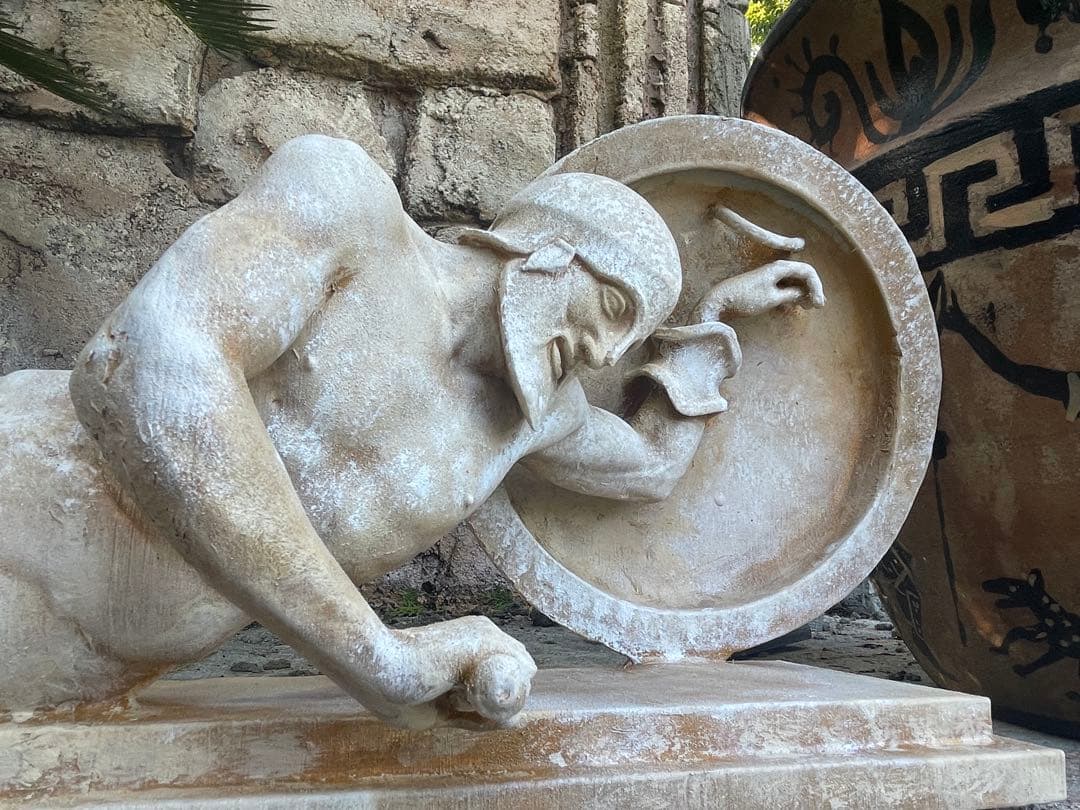 横たわる負傷したギリシャ戦士 - アファイア神殿 長さ60cm ギリシア