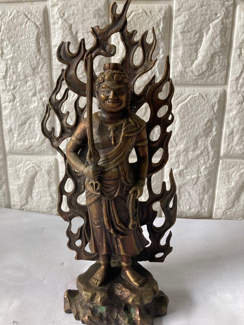 不動明王，古銅製，仏像，時代物 仏像】不動明王 - 合金製 古美金仕上げ 総高15.5cm 高岡銅器 | 日本の