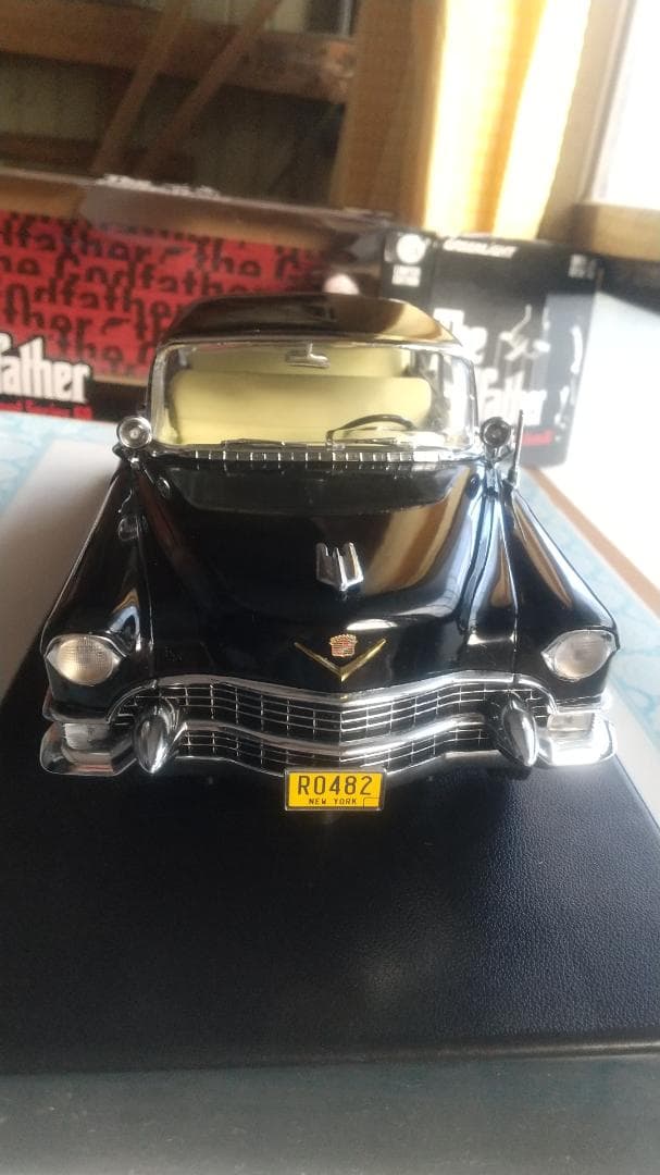 グリーンライト 1/18 1955キャデラックフリートウッド ゴッドファーザー