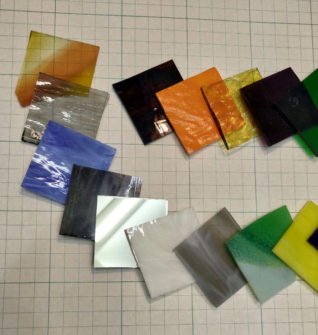 ダブり無し カットガラス20枚セット 約5✕5センチ ステンドグラス端材